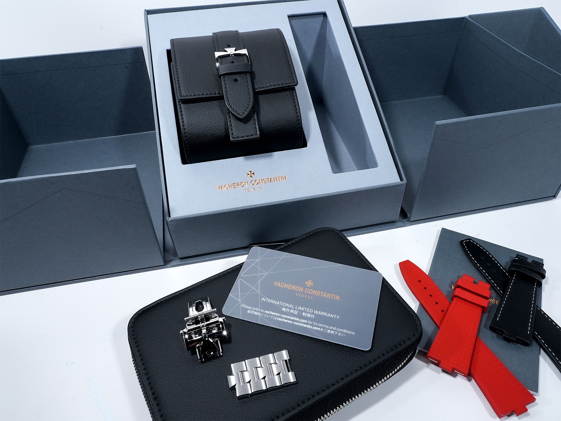 Vacheron Constantin Overseas Dual Time Ref. 7920V/210A-B546 Stainless Steel Black Dial Excellent Condition krr3j383