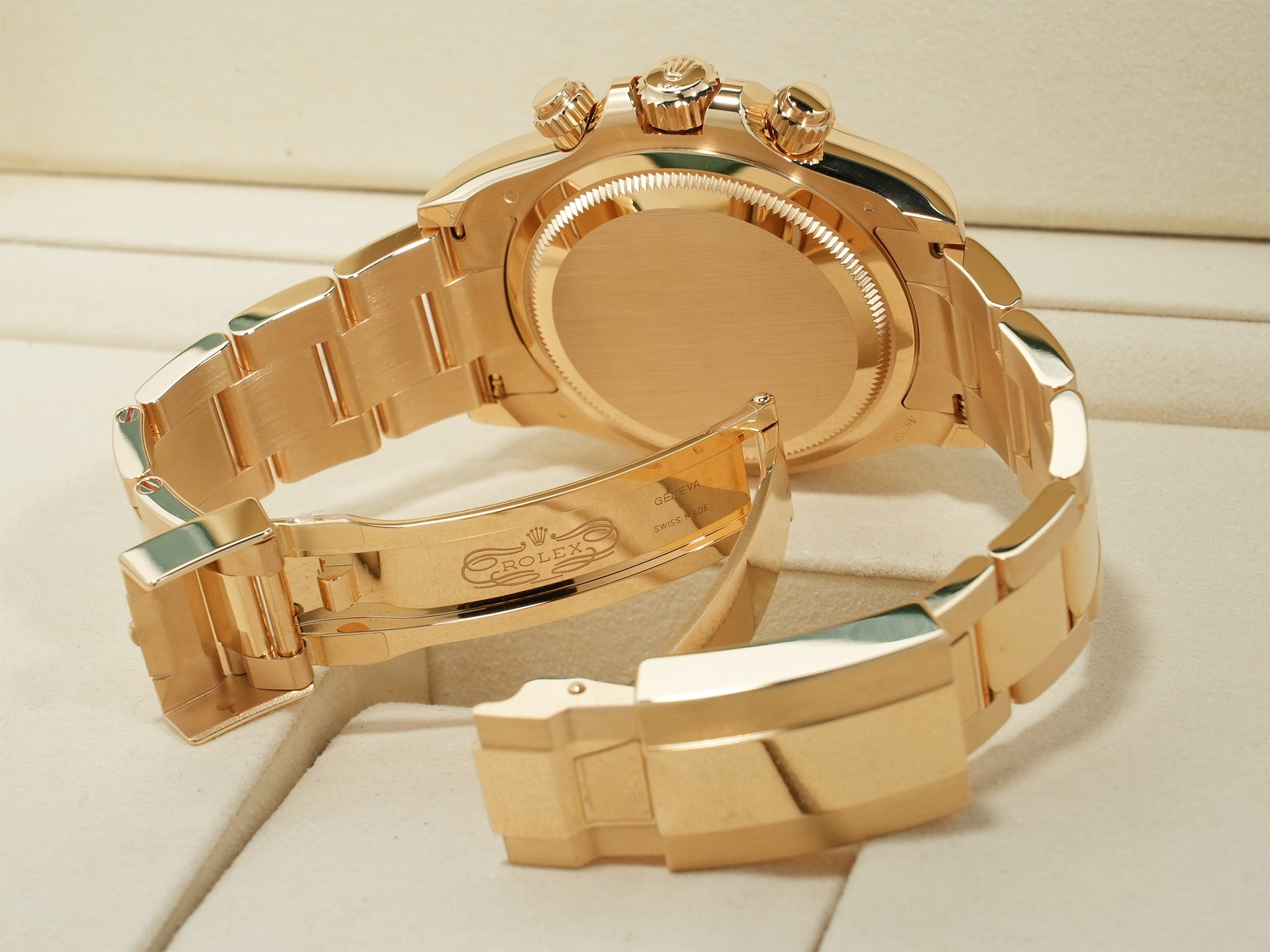 ロレックス デイトナ Ref.126508 イエローゴールド グリーン文字盤 未使用 vbmstxf4