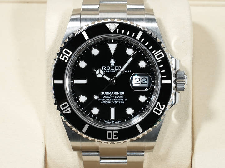ロレックス サブマリーナー デイト Ref.126610LN ステンレススチール ブラック文字盤 未使用 r83edrp2