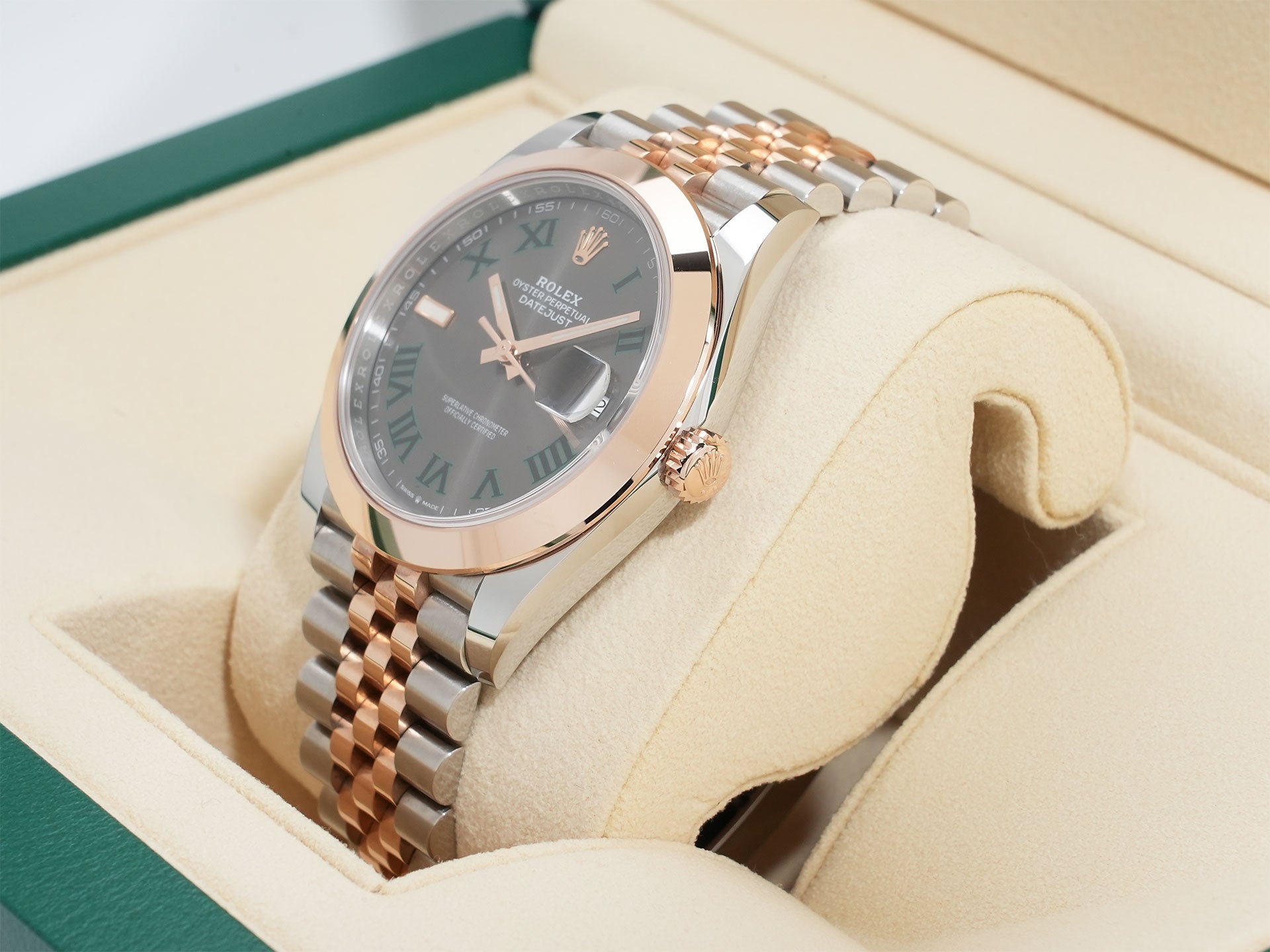 ロレックス デイトジャスト41 Ref.126301 ステンレススチール/エバーローズゴールド スレートローマン文字盤 ジュビリーブレスレット 中古 f7rv7r9z