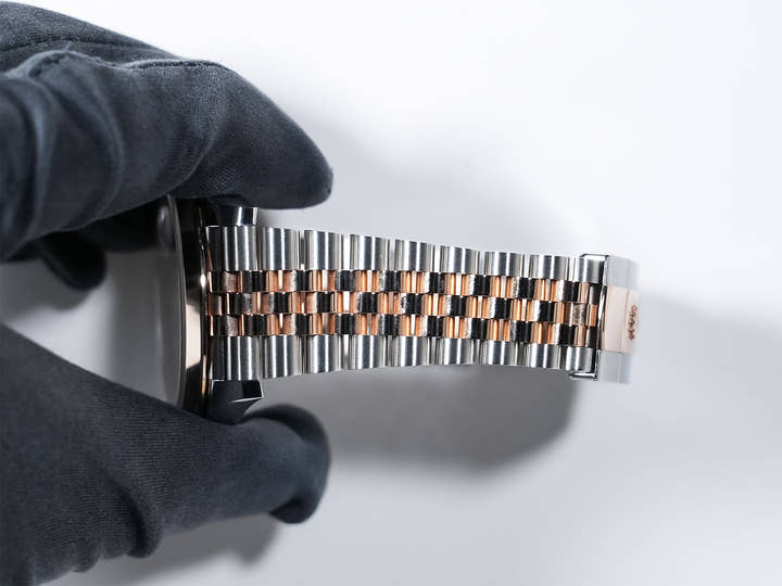 ロレックス デイトジャスト41 Ref.126301 ステンレススチール/エバーローズゴールド スレートローマン文字盤 ジュビリーブレスレット 中古 f7rv7r9z