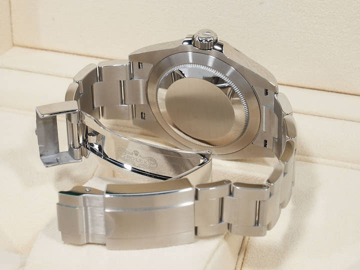 ロレックス エアキング Ref.126900 ステンレススチール ブラック文字盤 オイスターブレスレット 中古 djmx9bjj