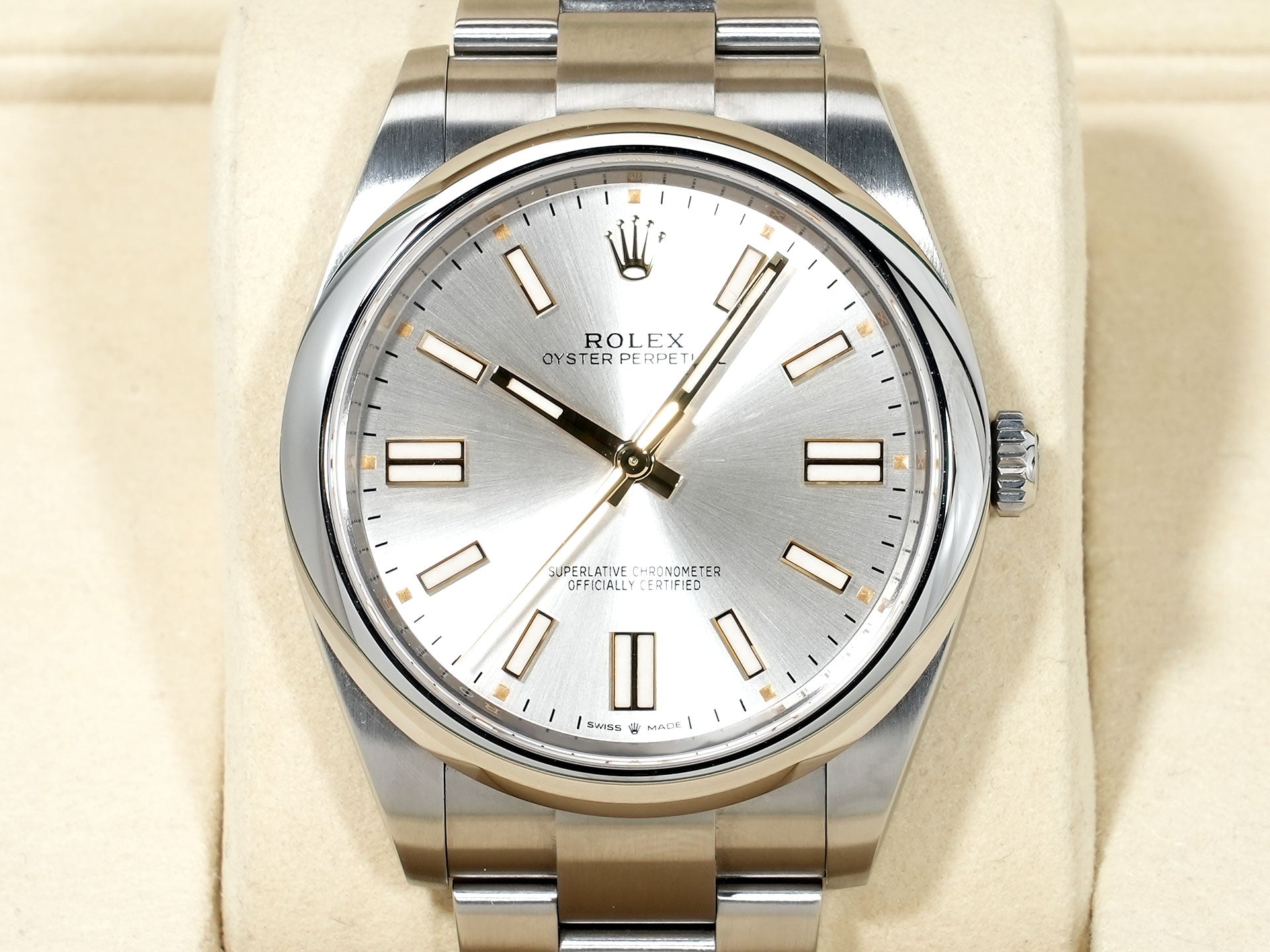 ロレックス オイスターパーペチュアル41 Ref.124300 ステンレススチール シルバー文字盤 中古 n2xsw3fg