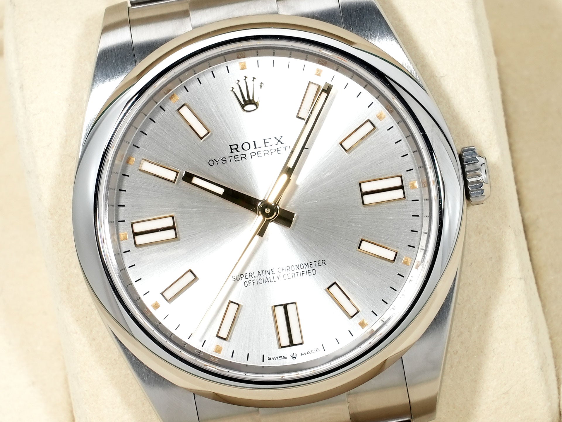 ロレックス オイスターパーペチュアル41 Ref.124300 ステンレススチール シルバー文字盤 中古 n2xsw3fg