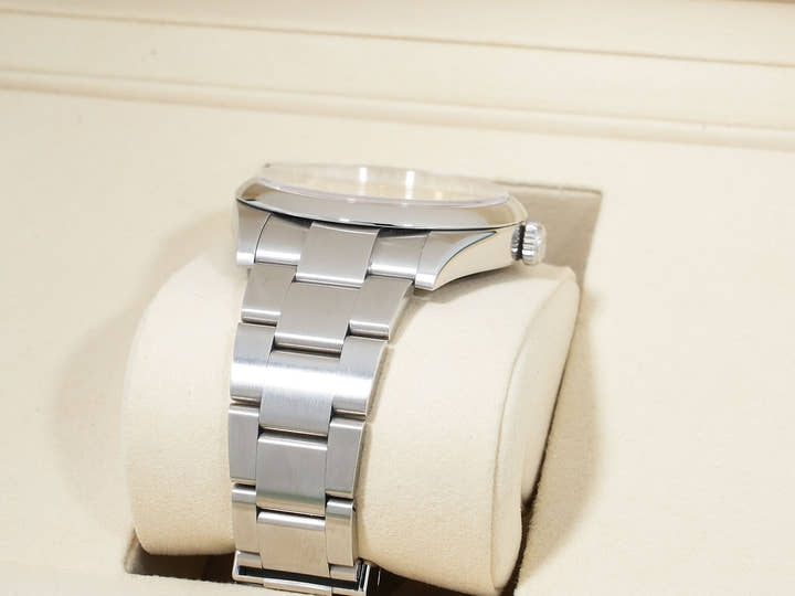 ロレックス オイスターパーペチュアル41 Ref.124300 ステンレススチール シルバー文字盤 中古 n2xsw3fg