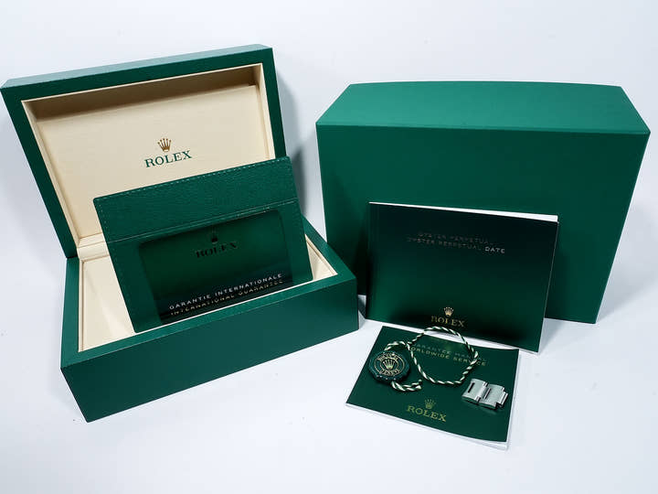 ロレックス オイスターパーペチュアル41 Ref.124300 ステンレススチール シルバー文字盤 中古 n2xsw3fg