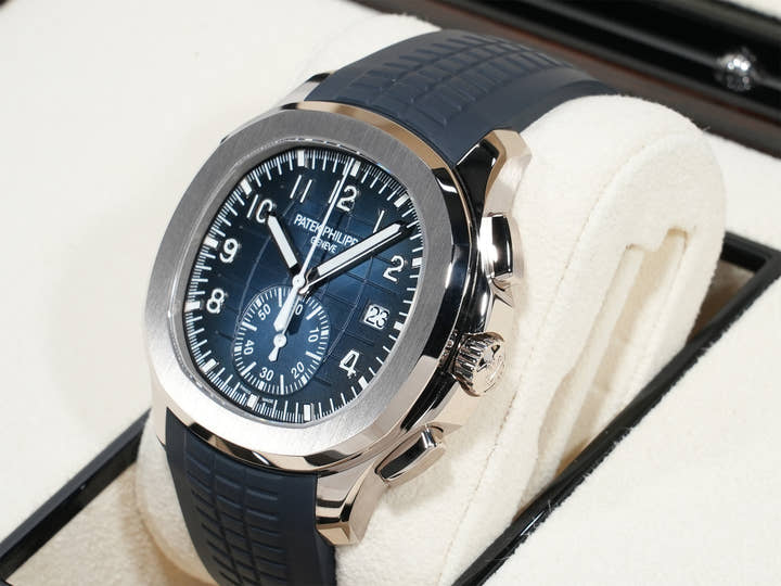 パテックフィリップ アクアノート クロノグラフ Ref.5968G-001 ホワイトゴールド ミッドナイトブルー文字盤 未使用 ihyyqrov