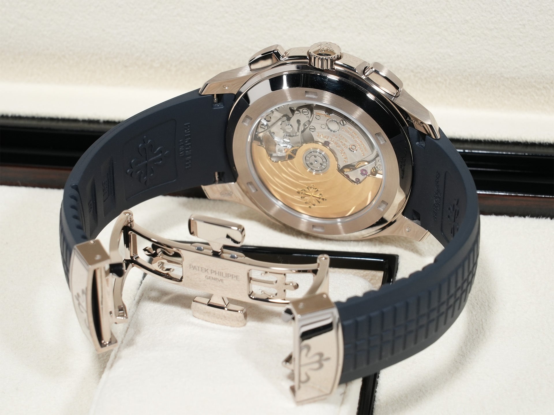 パテックフィリップ アクアノート クロノグラフ Ref.5968G-001 ホワイトゴールド ミッドナイトブルー文字盤 未使用 ihyyqrov