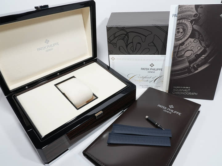 パテックフィリップ アクアノート クロノグラフ Ref.5968G-001 ホワイトゴールド ミッドナイトブルー文字盤 未使用 ihyyqrov