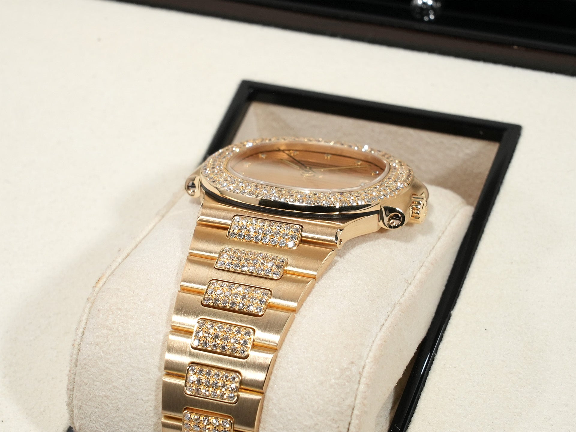 パテックフィリップ ノーチラス Ref.3800/5J-001 イエローゴールド シャンパンx11Pダイヤ文字盤 美中古 c8ez3p39