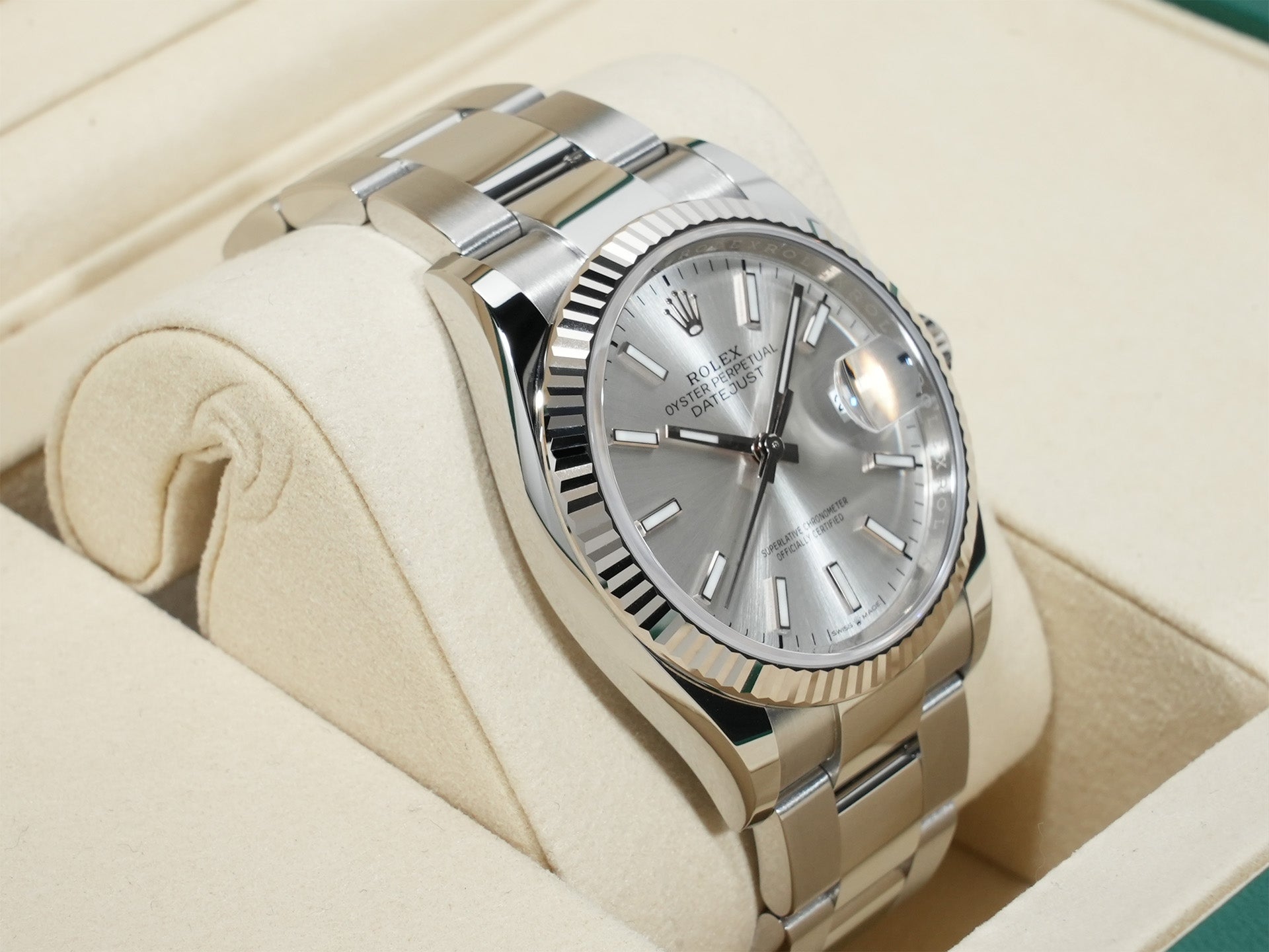 ロレックス デイトジャスト36 Ref.126234 ステンレススチール/ホワイトゴールド シルバー文字盤 オイスターブレスレット 未使用 kopywqse