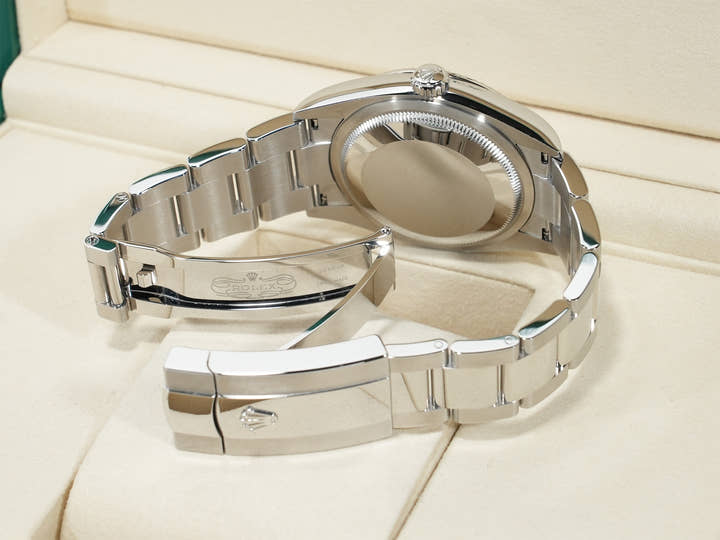 ロレックス デイトジャスト36 Ref.126234 ステンレススチール/ホワイトゴールド シルバー文字盤 オイスターブレスレット 未使用 kopywqse