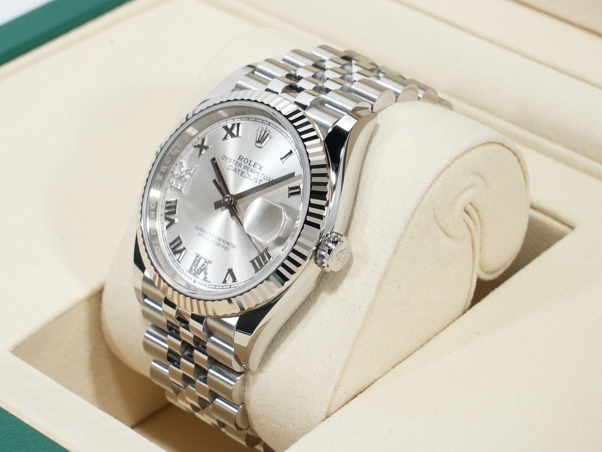 ロレックス デイトジャスト36 Ref.126234 ステンレススチール/ホワイトゴールド シルバーxダイヤモンド文字盤 ジュビリーブレスレット 未使用 6h89dshu