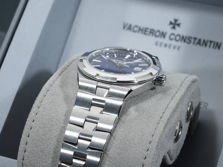 Vacheron Constantin Overseas Automatic Ref. 4600V/200A-B980 Stainless Steel Blue Dial Pre-owned j6oauvk2