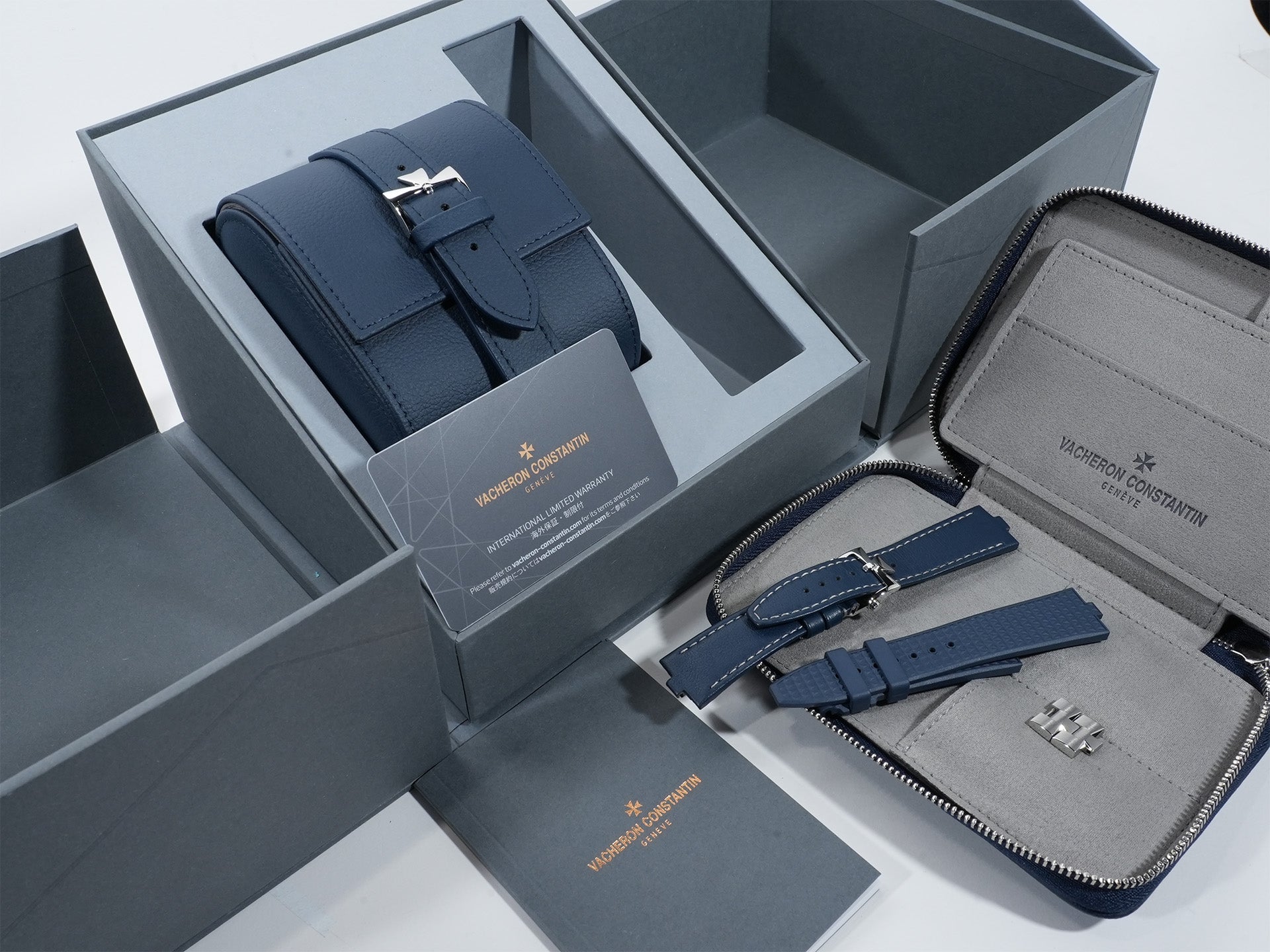 Vacheron Constantin Overseas Automatic Ref. 4600V/200A-B980 Stainless Steel Blue Dial Pre-owned j6oauvk2