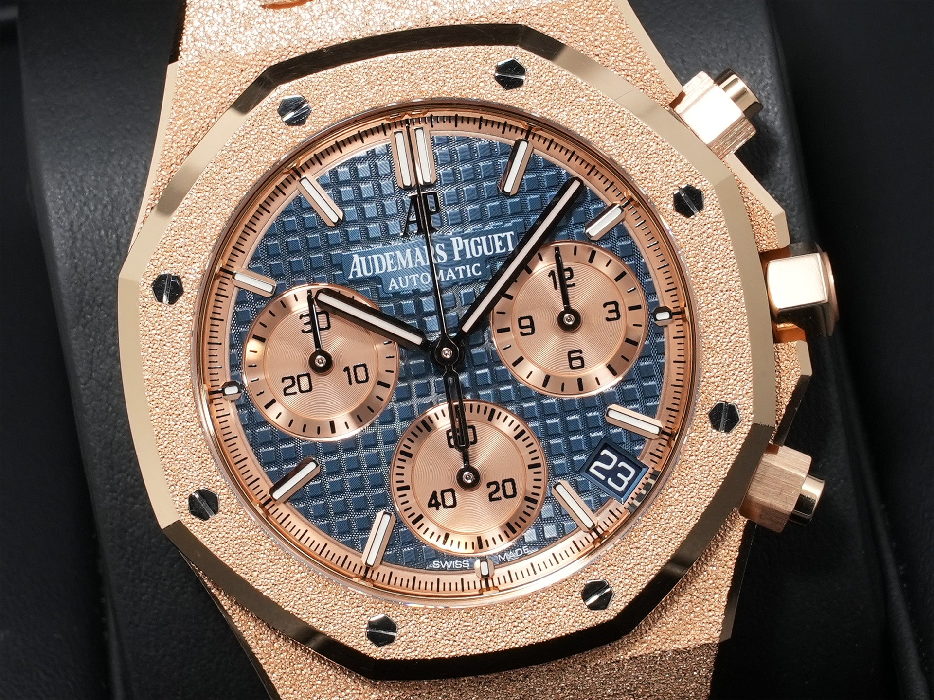 オーデマピゲ ロイヤルオーク クロノグラフ Ref.26239OR.GG.1224OR.01 ピンクゴールド ブルー文字盤 中古 err6wrya
