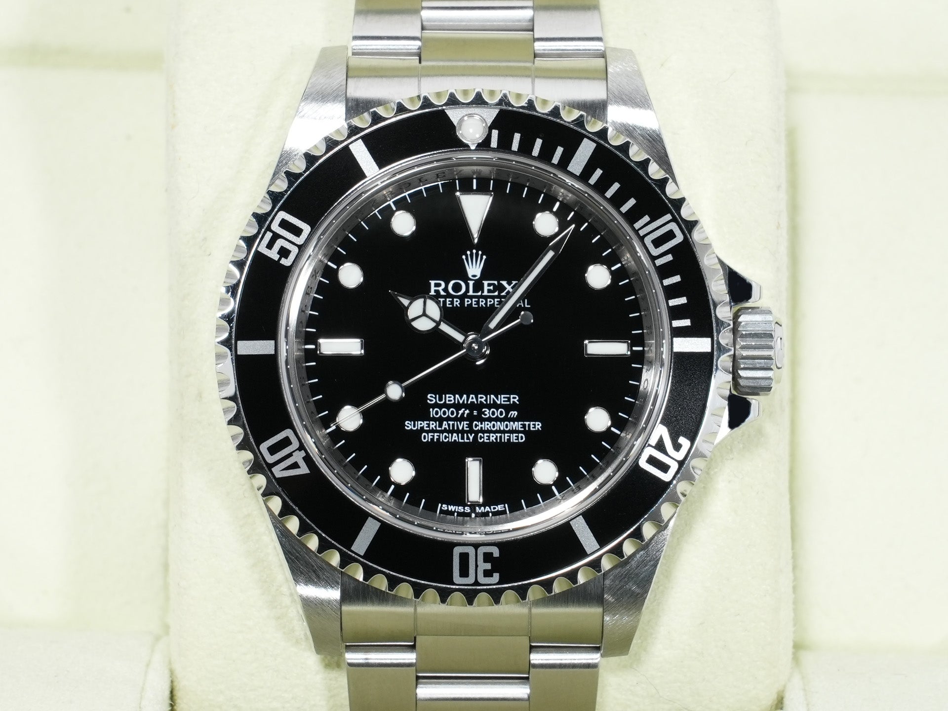 Rolex Submariner No Date Ref. 14060M Stainless Steel Black Dial Pre-owned kvm89qji