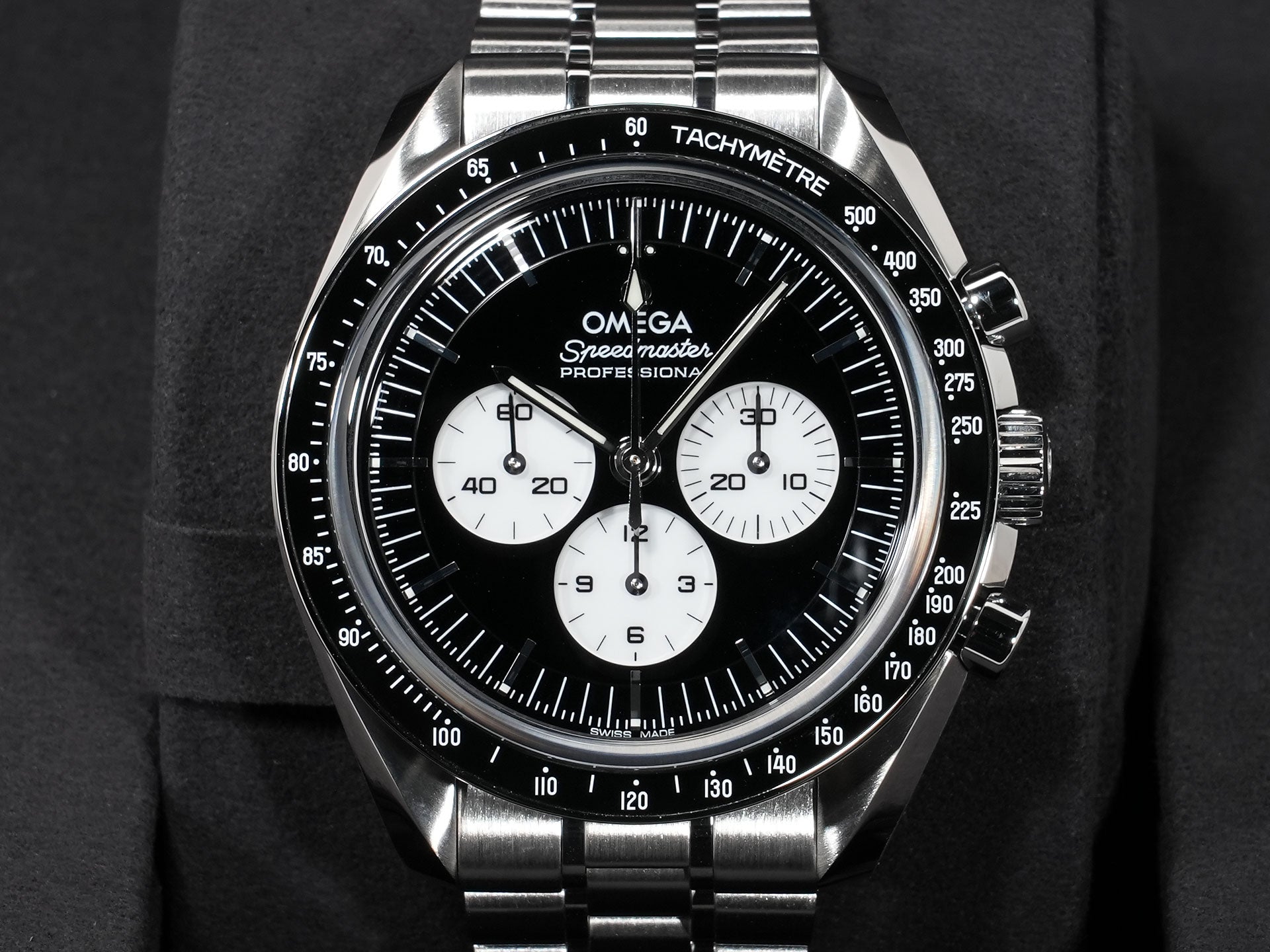Omega Speedmaster Moonwatch Professional Ref. 310.30.42.50.01.004 Stainless Steel Black and White Dial Unused 28oiqsbn
