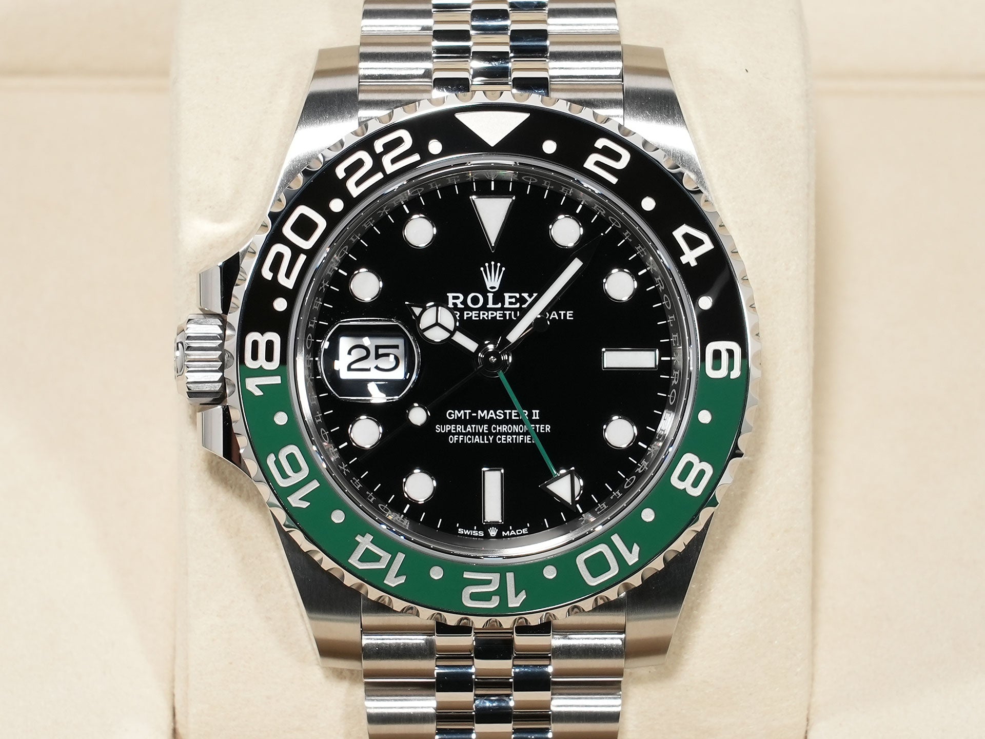 Rolex GMT-Master II Ref. 126720VTNR Stainless Steel Black Dial Jubilee Bracelet Unused rq5dvjnd