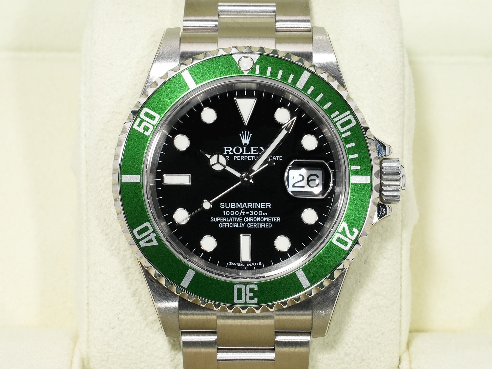 Rolex Submariner Date Ref. 16610LV Stainless Steel Black Dial Deadstock 5dhb8igq