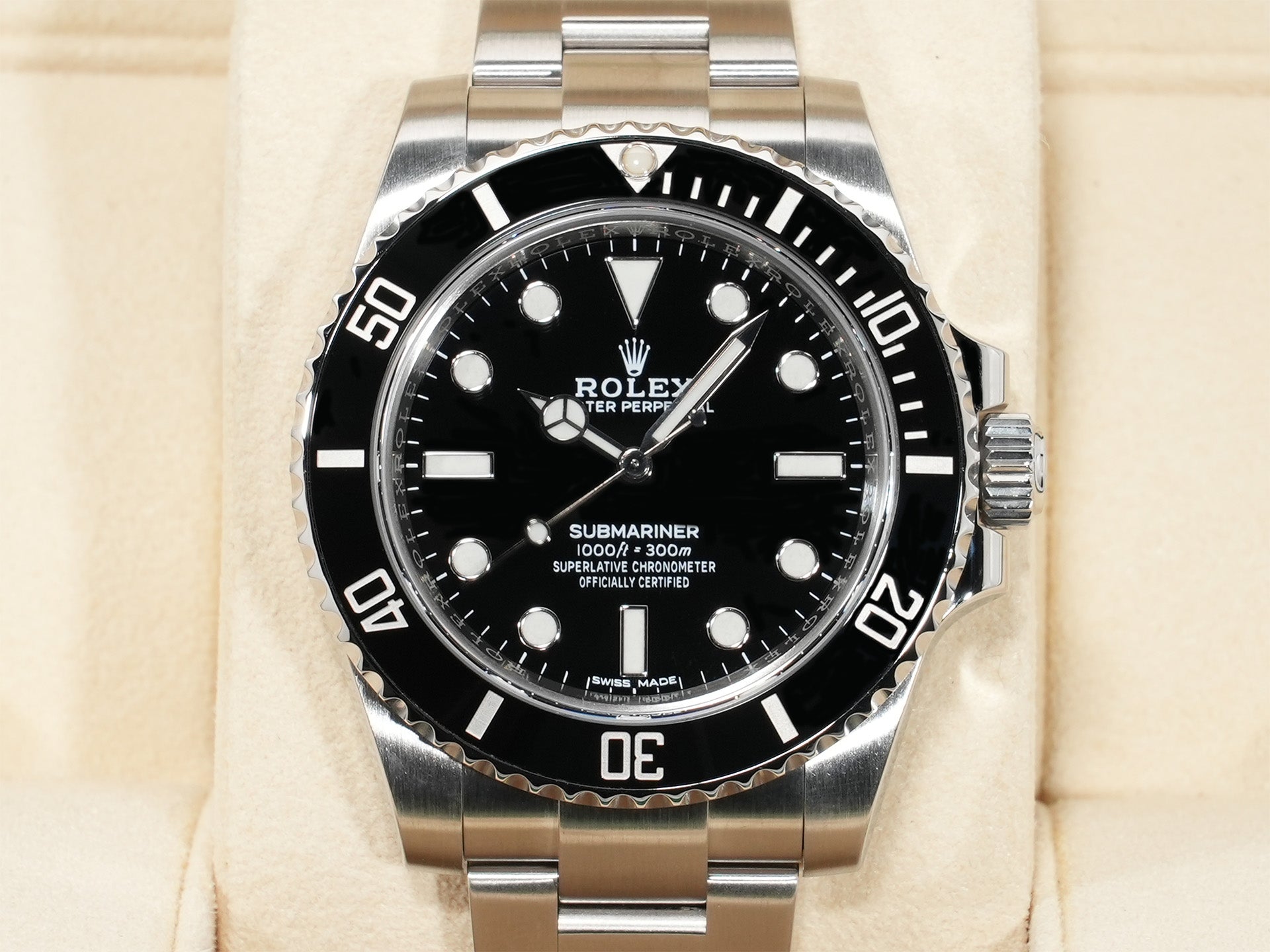 Rolex Submariner No Date Ref. 114060 Stainless Steel Black Dial Excellent Condition xqwtsr2w