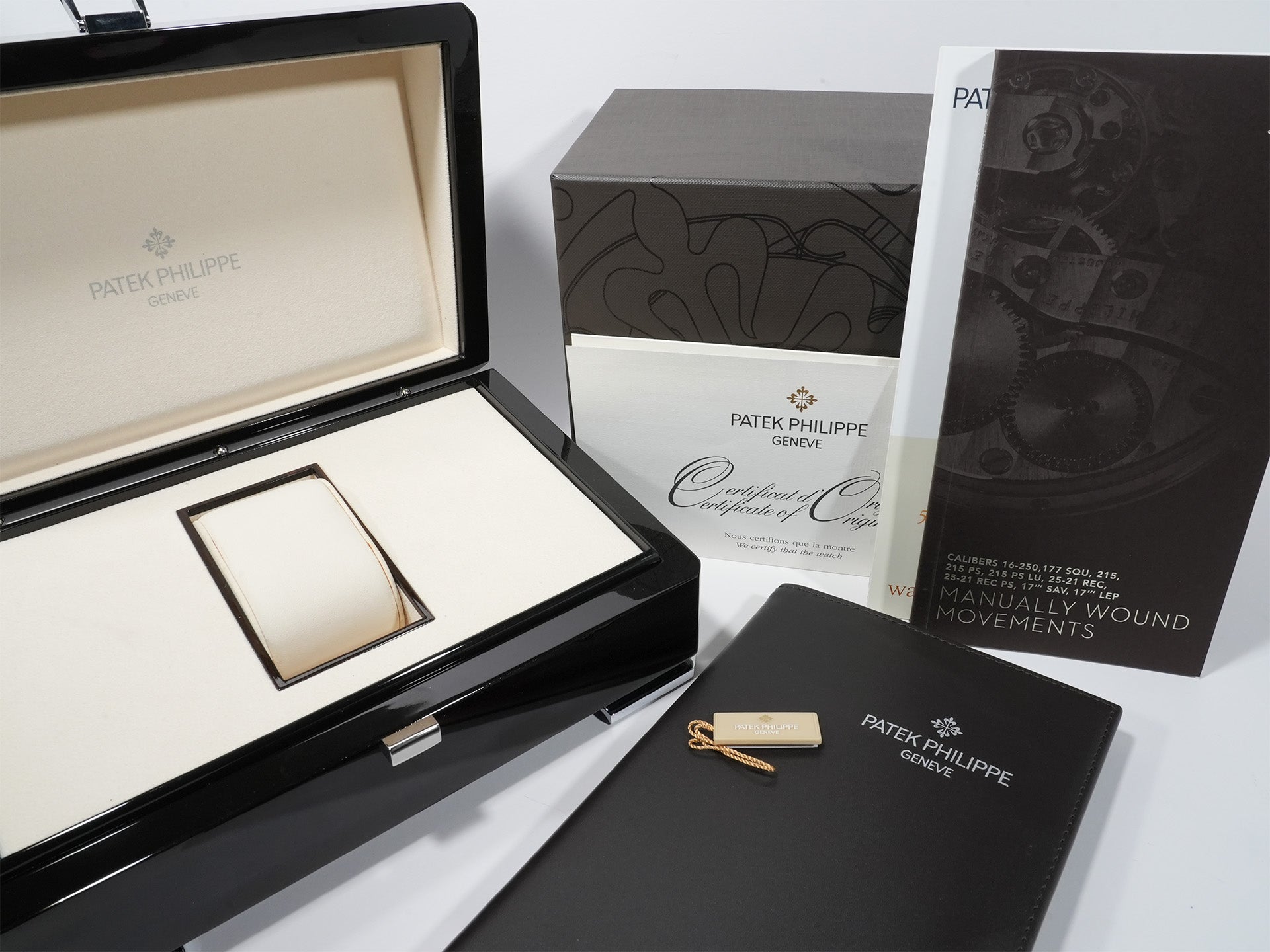 パテックフィリップ カラトラバ Ref.5196R-001 ローズゴールド シルバー文字盤 中古 s4gb8xg2