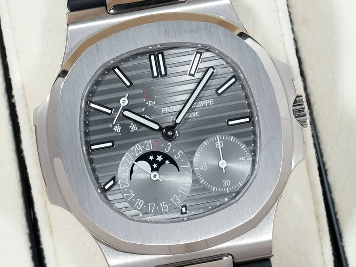 Patek Philippe Nautilus Petite Complication Ref. 5712G-001 White Gold Slate Dial Pre-owned 46gi2vkm