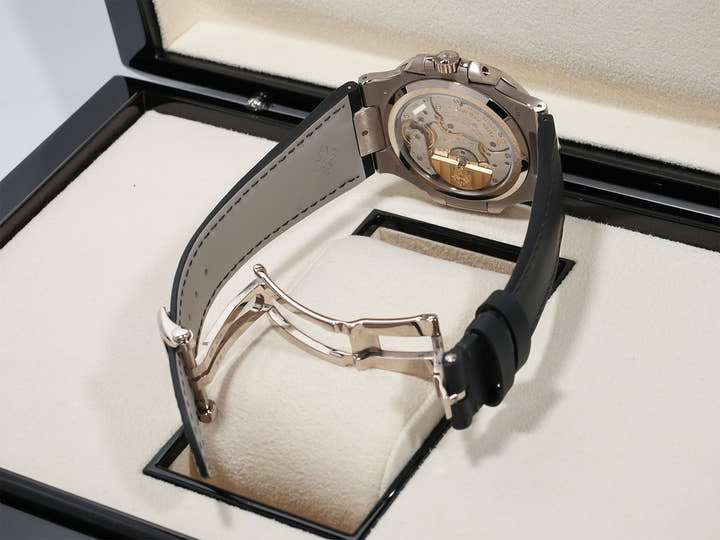 Patek Philippe Nautilus Petite Complication Ref. 5712G-001 White Gold Slate Dial Pre-owned 46gi2vkm