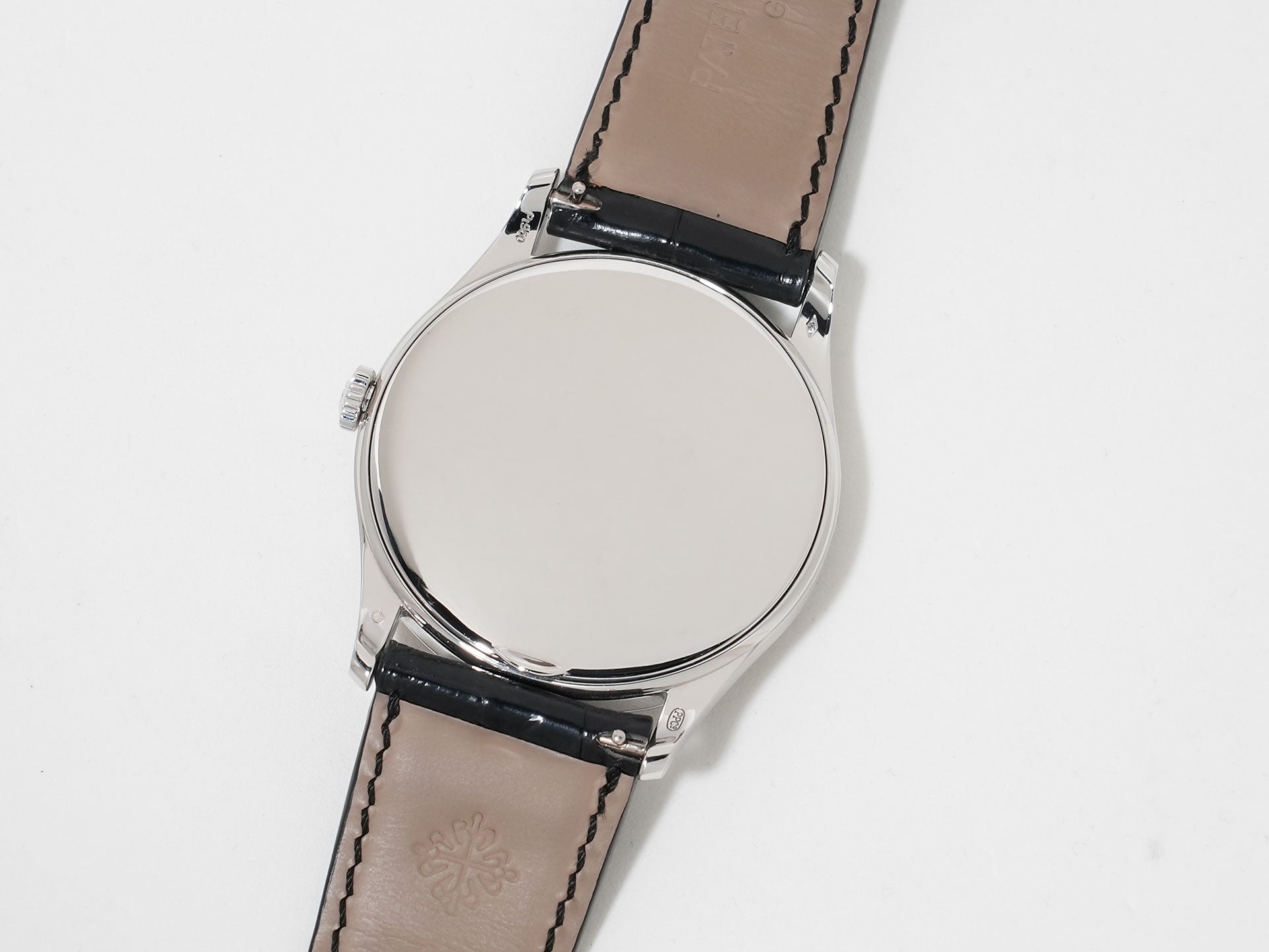 Patek Philippe Calatrava Ref. 5196P-001 Platinum Silver Dial Pre-owned c9wuitj7