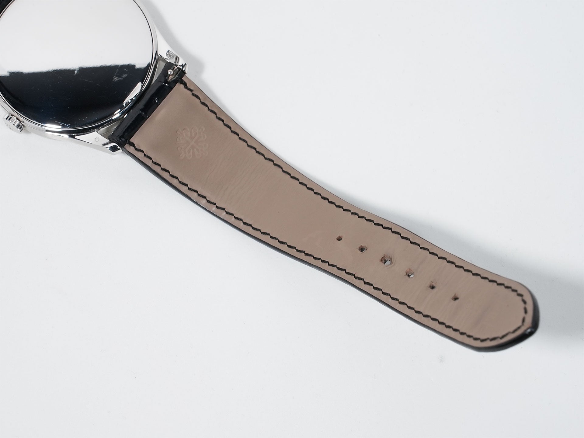 Patek Philippe Calatrava Ref. 5196P-001 Platinum Silver Dial Pre-owned c9wuitj7