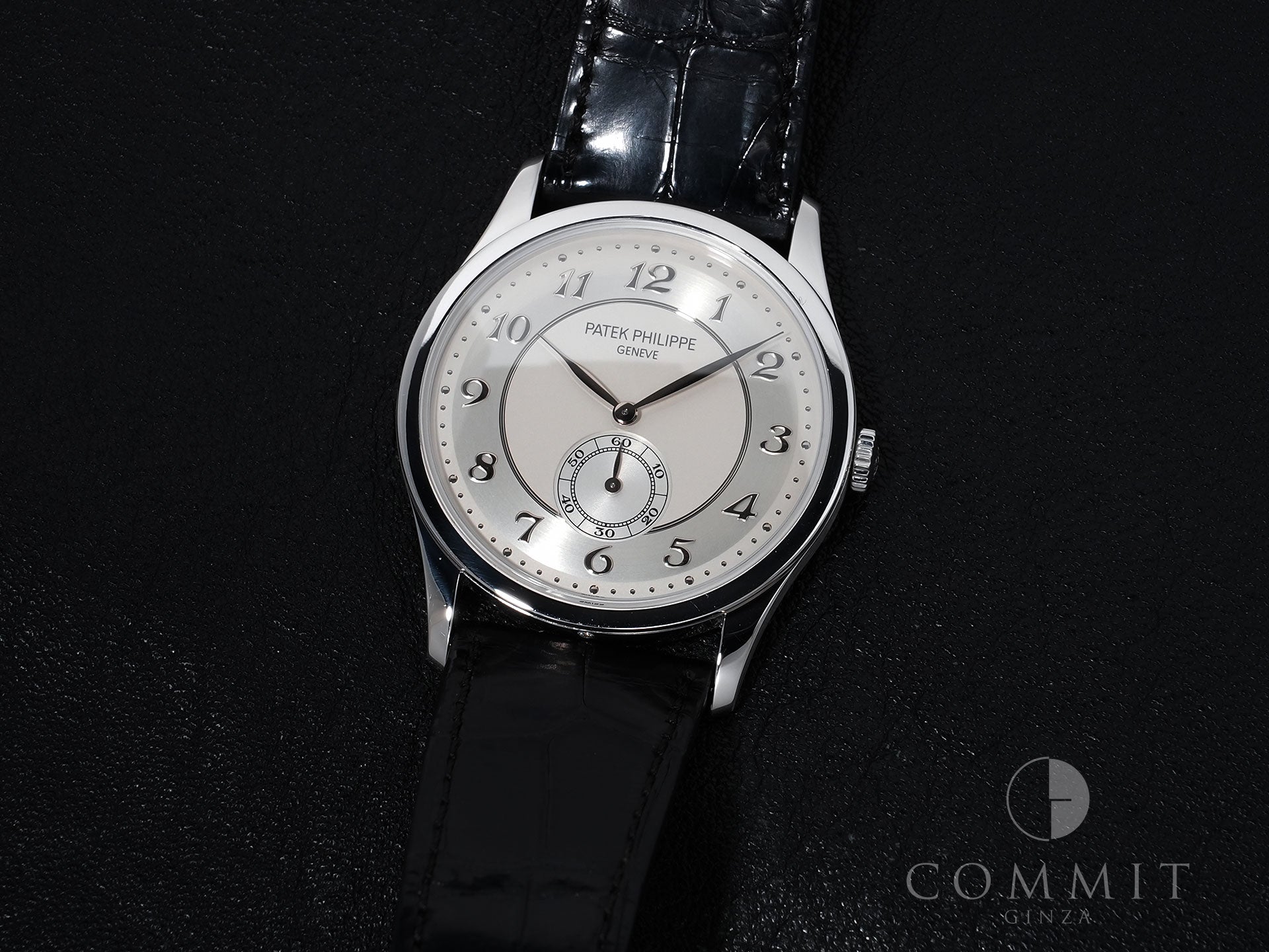 Patek Philippe Calatrava Ref. 5196P-001 Platinum Silver Dial Pre-owned c9wuitj7