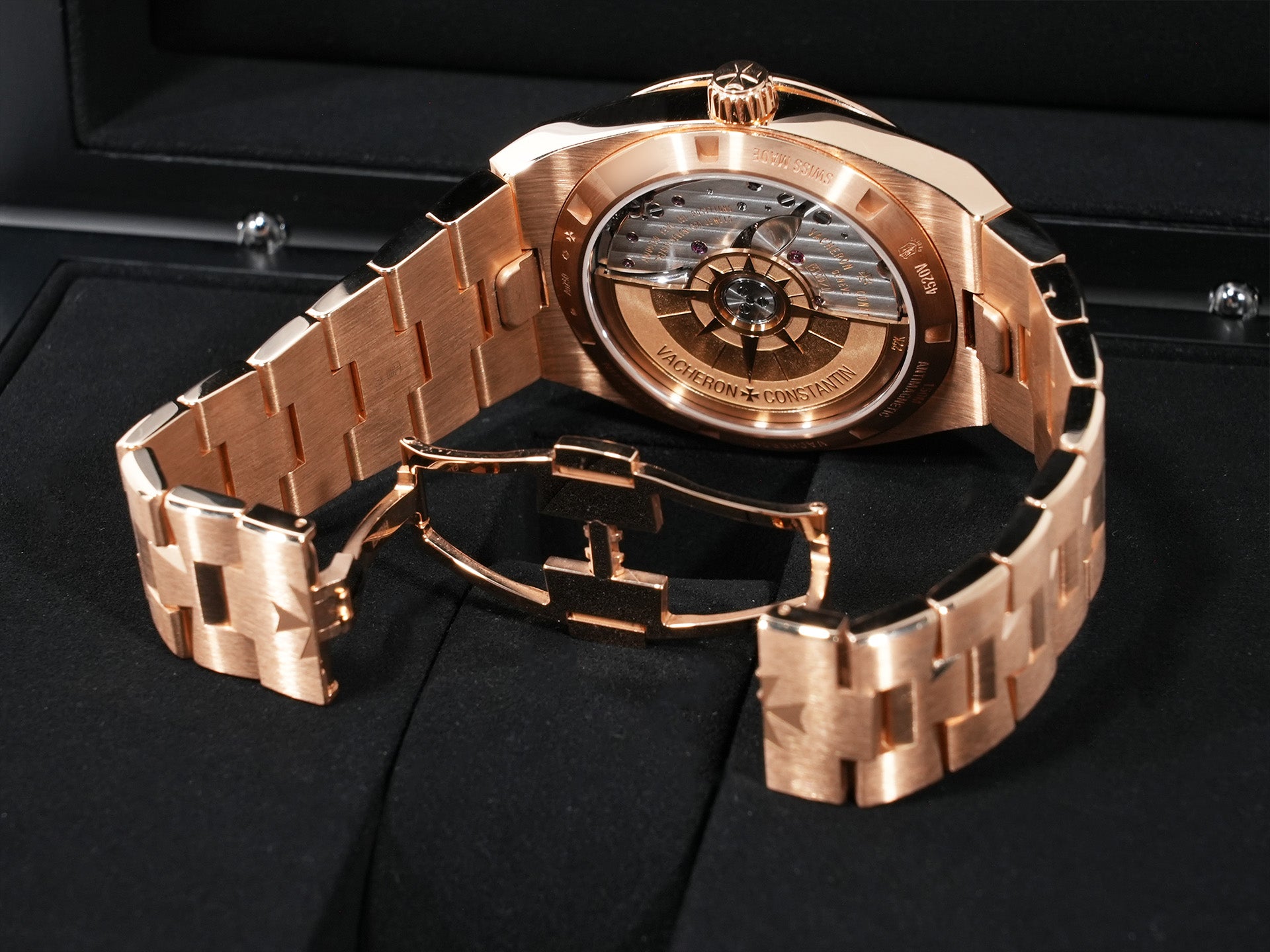 Vacheron Constantin Overseas Automatic Ref. 4520V/210R-B705 Pink Gold Blue Dial Excellent Condition 33z3adfr