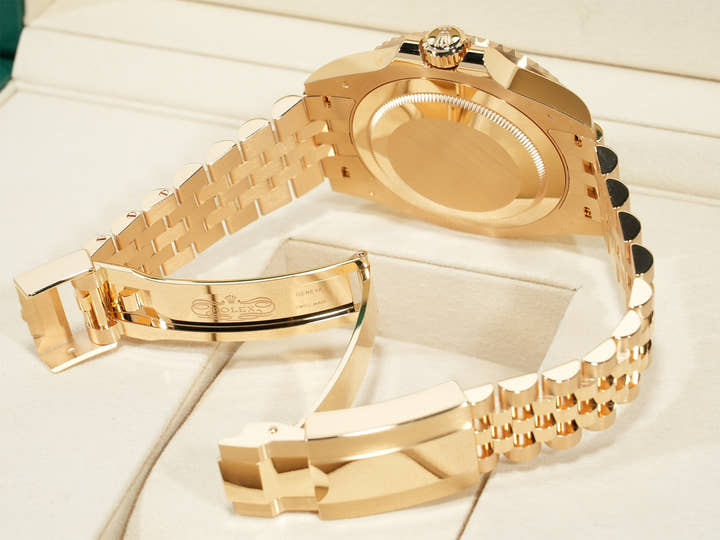 ロレックス GMTマスターII Ref.126718GRNR イエローゴールド ブラック文字盤 ジュビリーブレスレット 未使用 j8jqpda5