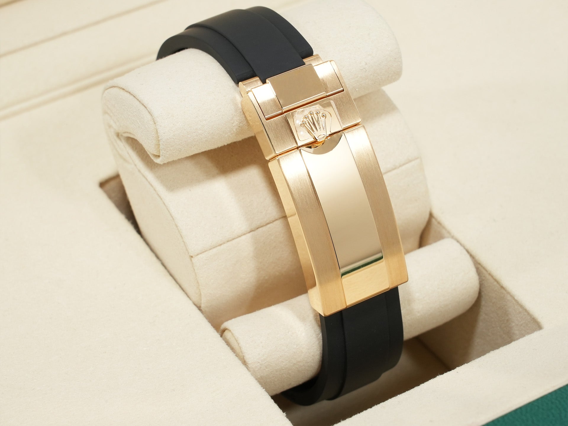 Rolex Daytona Ref. 126518LN Yellow Gold Turquoise Blue Dial Unused gihktodo