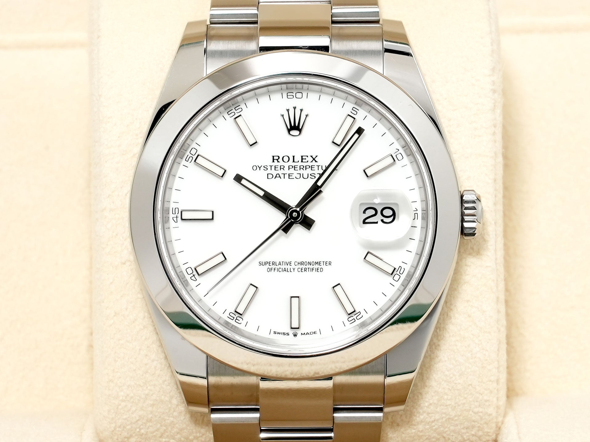 Pre-owned Rolex Datejust 41 Ref. 126300 Stainless Steel White Dial Oyster Bracelet (tovwqkcf)