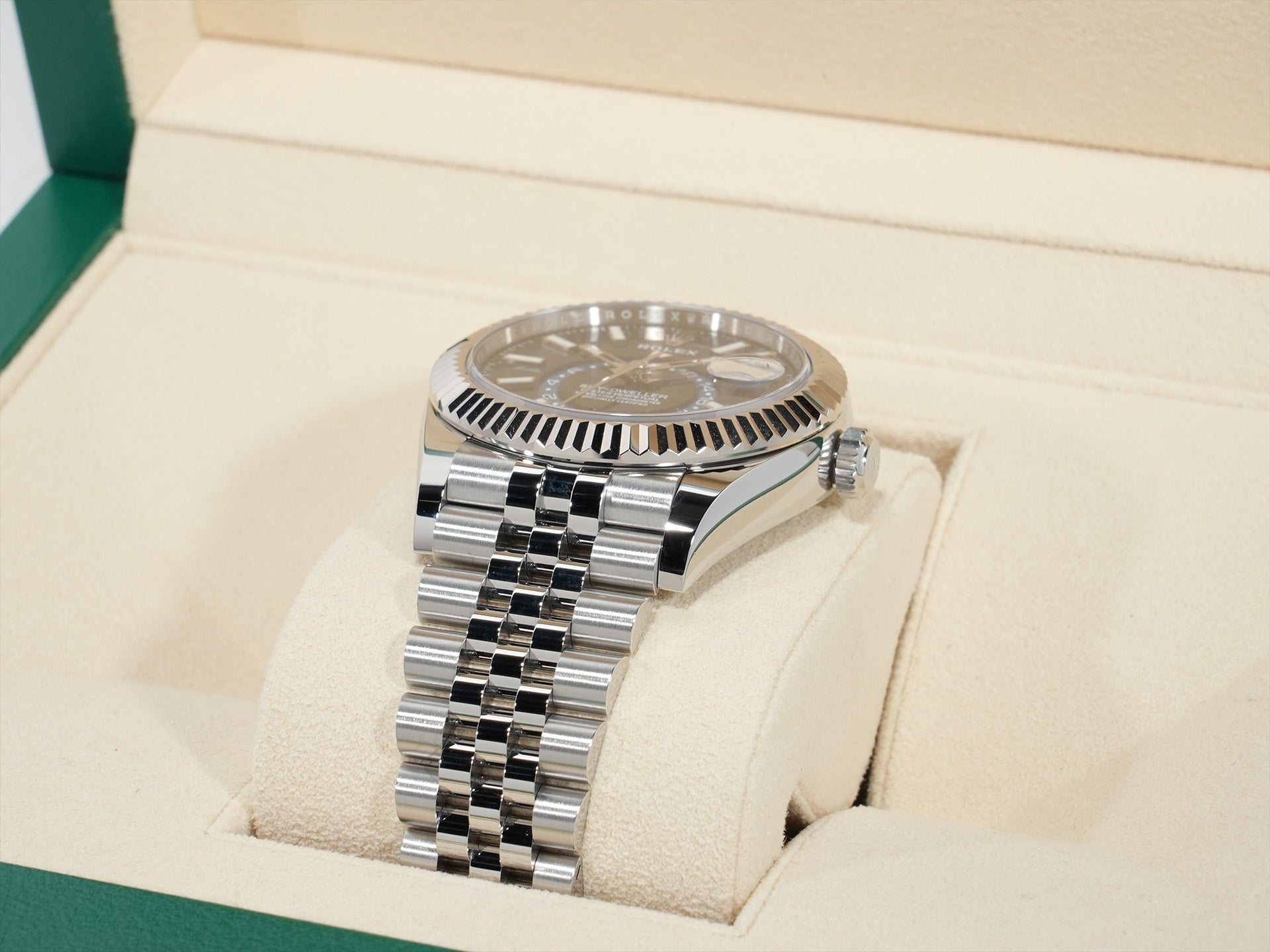 Pre-owned Rolex Sky-Dweller Ref. 326934 in stainless steel/white gold with a blue dial and Jubilee bracelet.