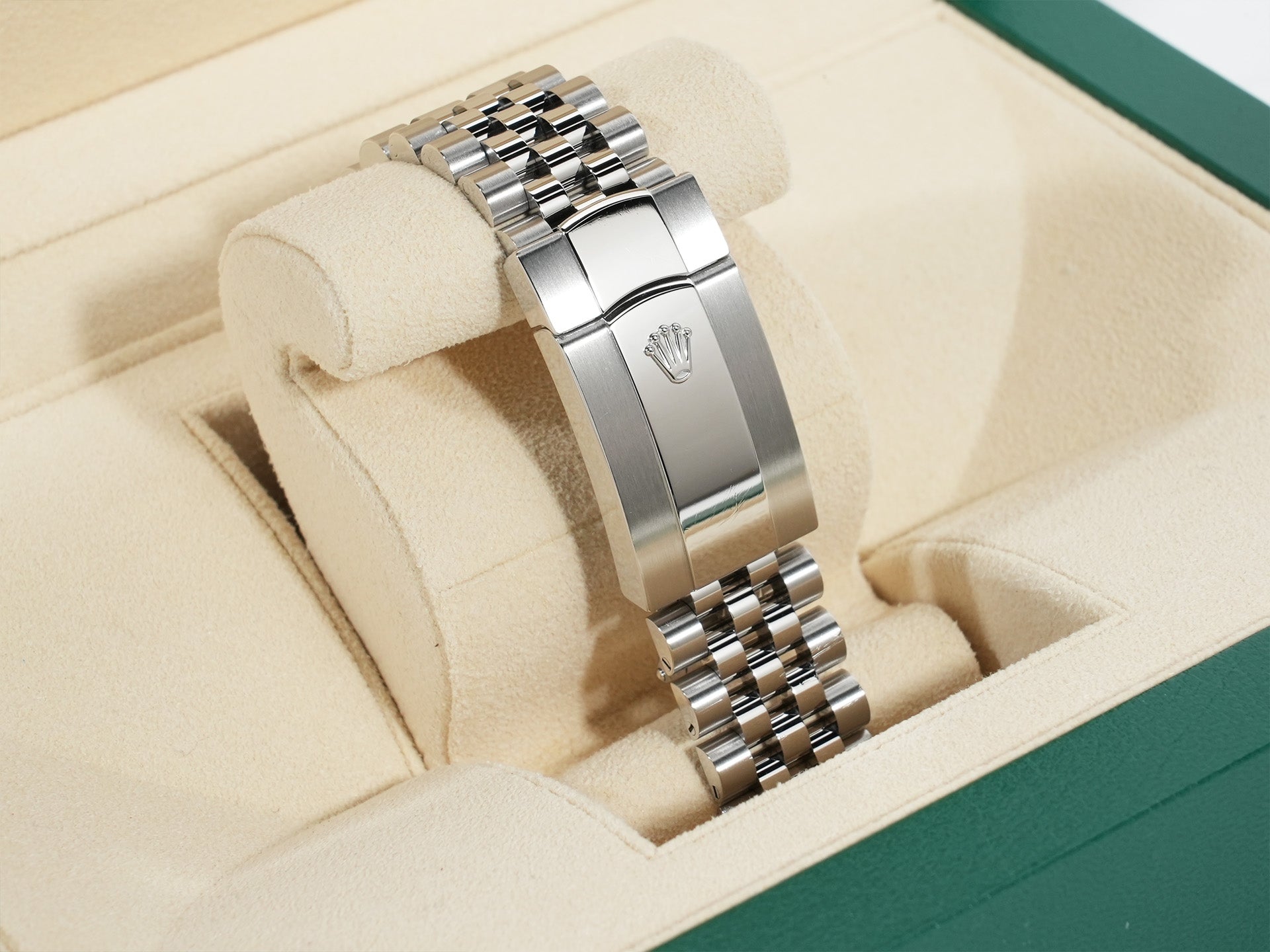 Pre-owned Rolex Sky-Dweller Ref. 326934 in stainless steel/white gold with a blue dial and Jubilee bracelet.