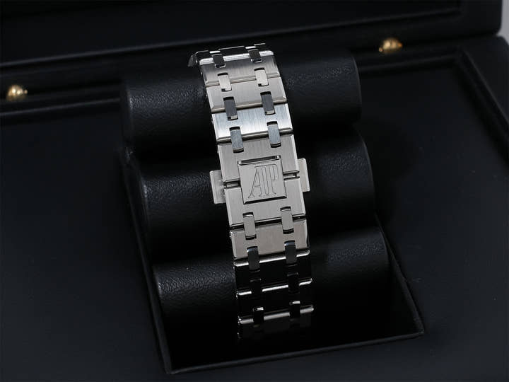 オーデマピゲ ロイヤルオーク Ref.77350ST.OO.1261ST.01 ステンレススチール シルバー文字盤 極美品 cym39qes