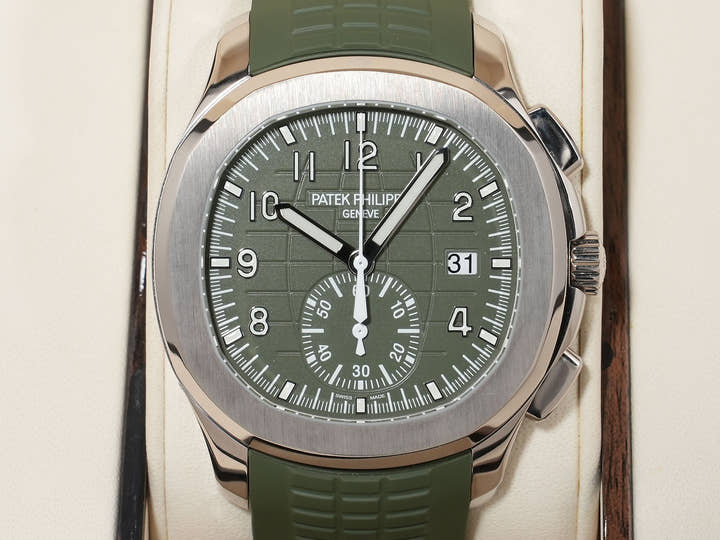 パテックフィリップ アクアノート Ref.5968G-010 ホワイトゴールド カーキグリーン文字盤 中古 g25xfyzr