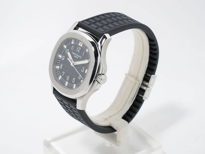Patek Philippe Aquanaut Medium Ref. 5060A-001 Stainless Steel Black Dial Excellent Condition g6xk3n4g