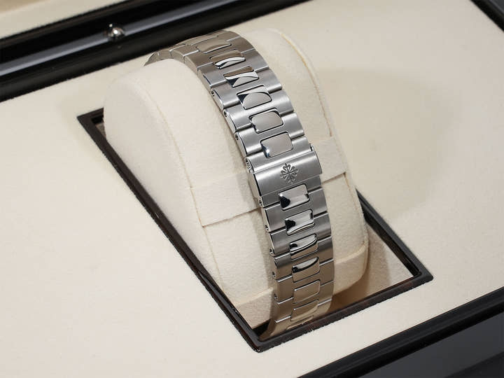 Patek Philippe Nautilus Chronograph Ref. 5980/1A-001 Stainless Steel Blue Dial Pre-owned yfjs2qy4