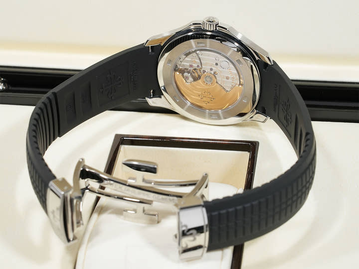 パテックフィリップ アクアノート Ref.5167A-001 ステンレススチール ブラック文字盤 中古 4ns4kdaj