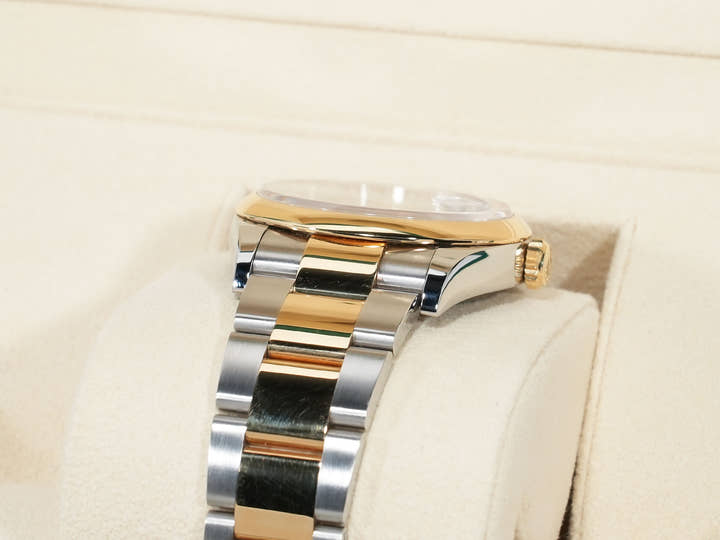 ロレックス デイトジャスト36 Ref.126203 ステンレススチール/イエローゴールド スレートローマン文字盤 オイスターブレスレット 中古 xafwm2st
