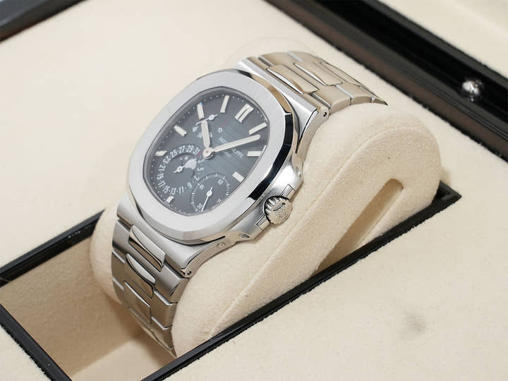 パテックフィリップ ノーチラス プチコンプリケーション Ref.5712/1A-001 ステンレススチール ブルー文字盤 美品 8bex5ua2