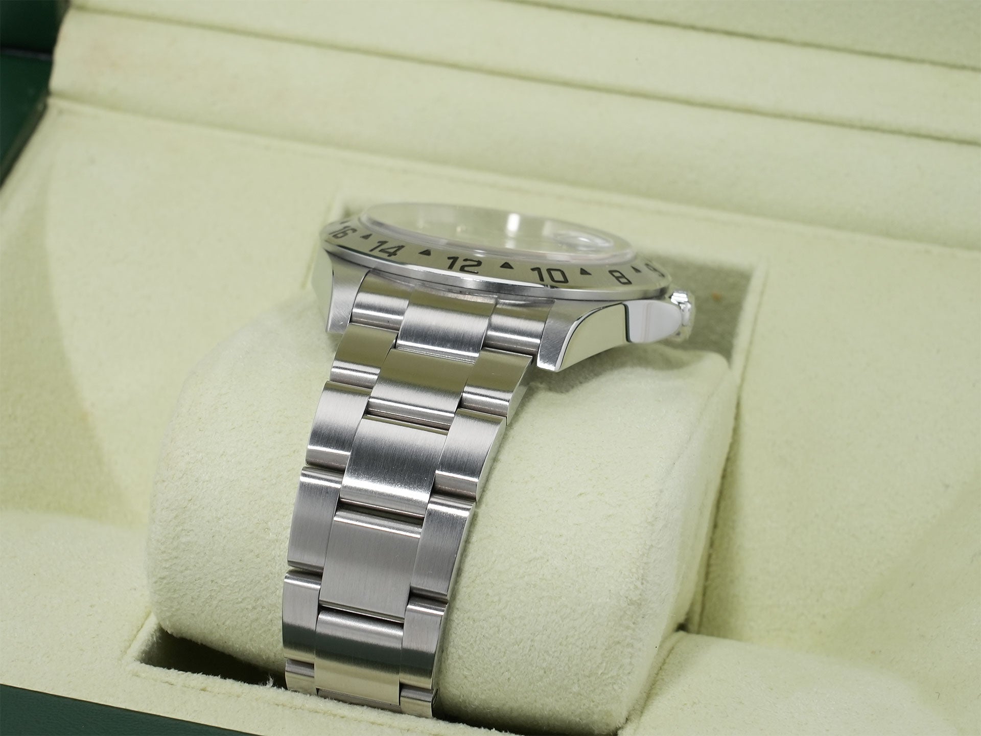 ロレックス エクスプローラーII Ref.16570 ステンレススチール ブラック文字盤 オイスターブレスレット 中古 yw63im3u