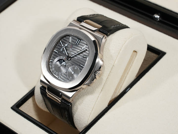 パテックフィリップ ノーチラス プチコンプリケーション Ref.5712G-001 ホワイトゴールド スレート文字盤 中古 5kn2vgsd