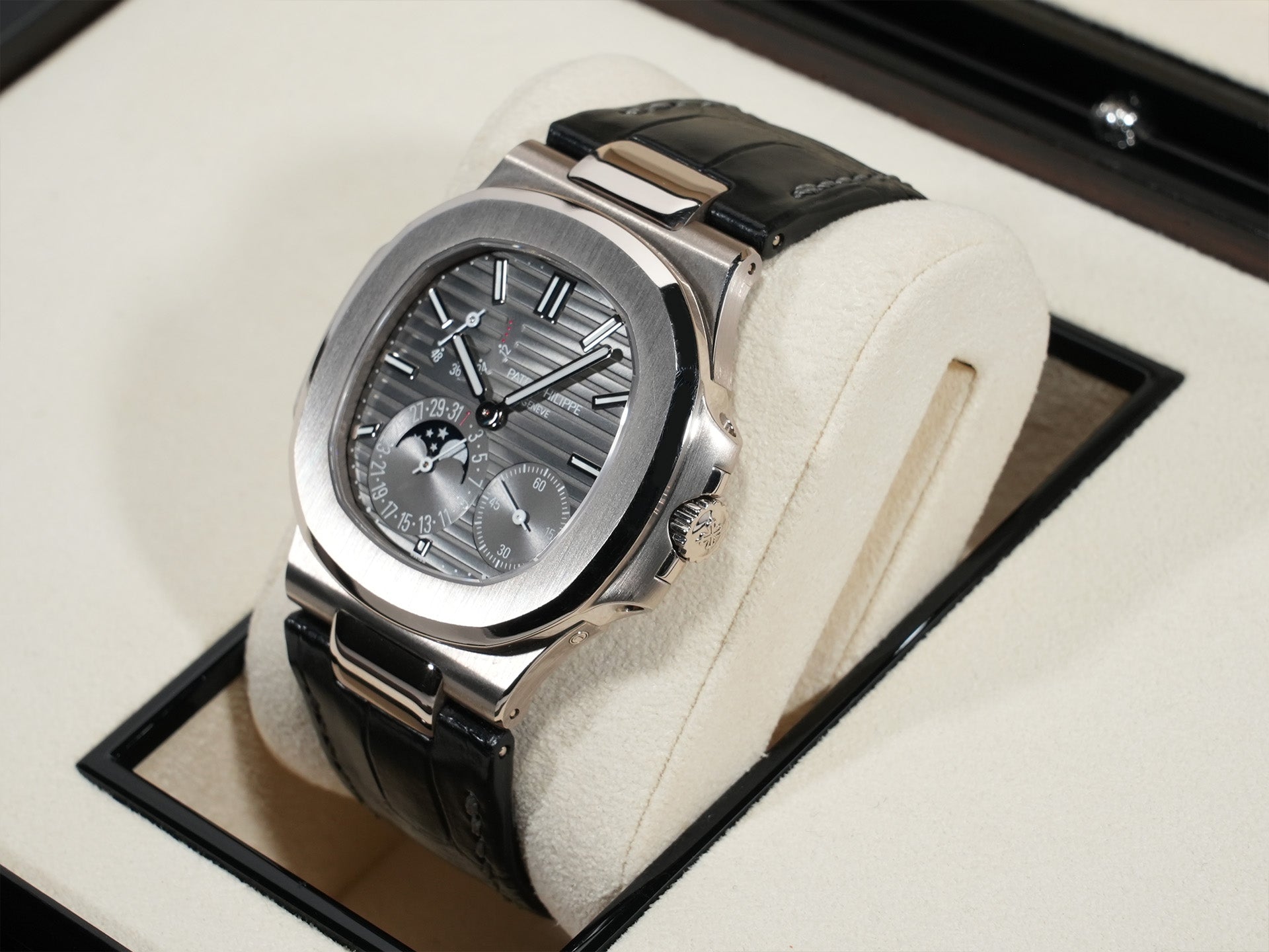 パテックフィリップ ノーチラス プチコンプリケーション Ref.5712G-001 ホワイトゴールド スレート文字盤 中古 5kn2vgsd