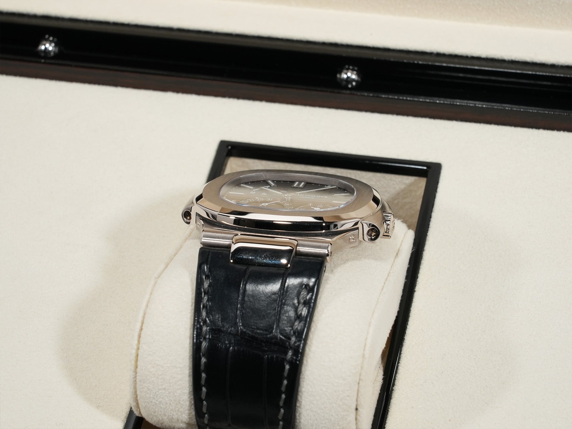 パテックフィリップ ノーチラス プチコンプリケーション Ref.5712G-001 ホワイトゴールド スレート文字盤 中古 5kn2vgsd