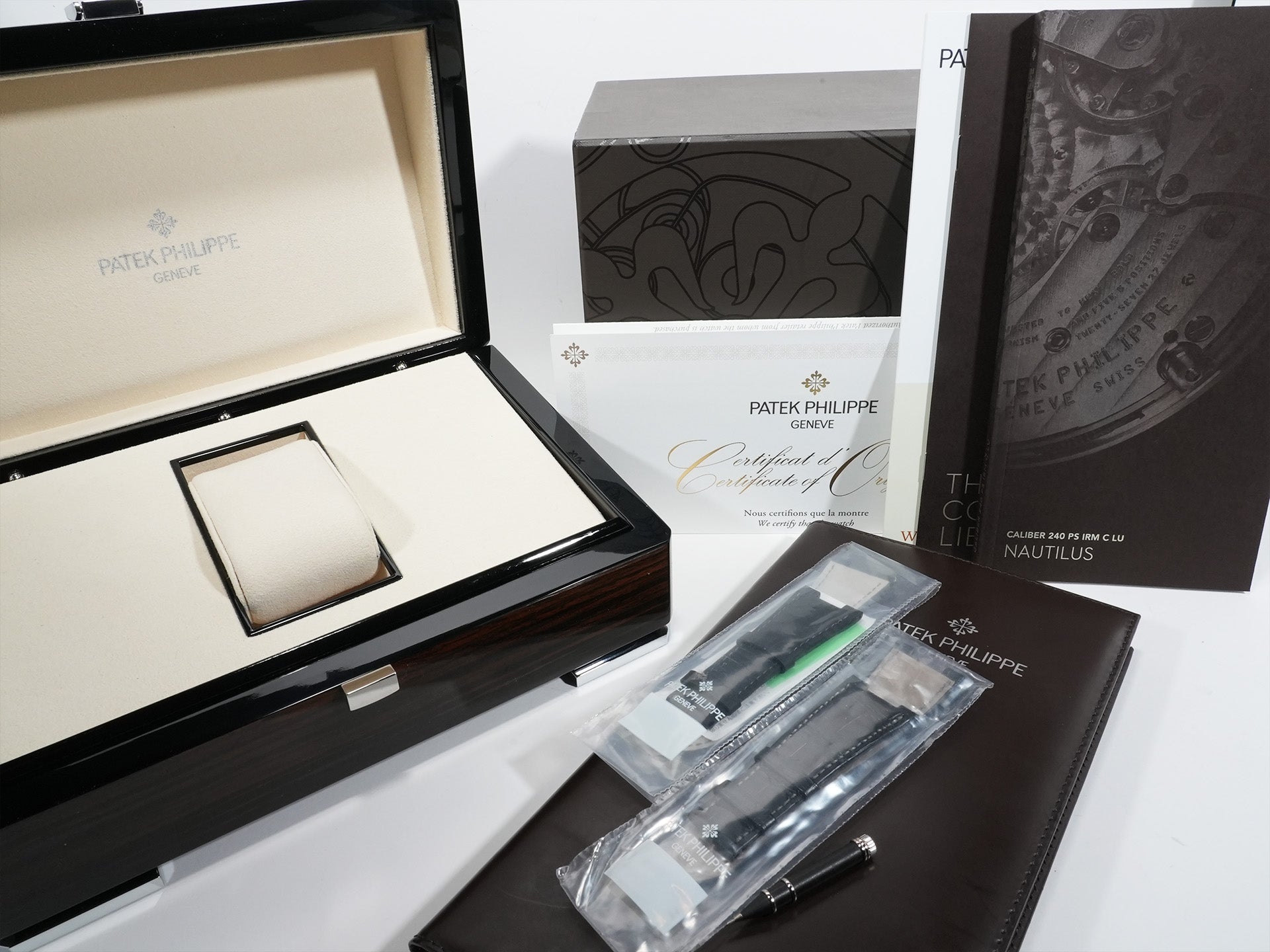 パテックフィリップ ノーチラス プチコンプリケーション Ref.5712G-001 ホワイトゴールド スレート文字盤 中古 5kn2vgsd