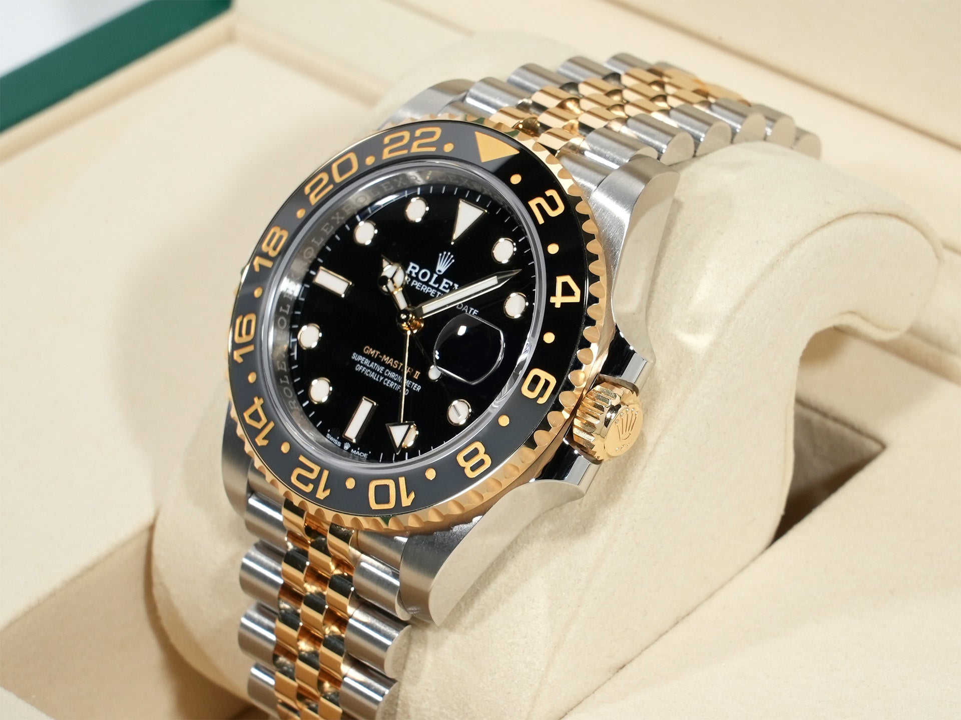Rolex GMT-Master II Ref. 126713GRNR Stainless Steel/Yellow Gold Black Dial Jubilee Bracelet Unused 595syhgu